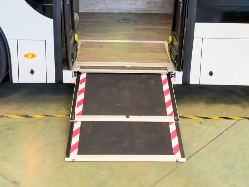 Come funziona la rampa della sedia a rotelle?