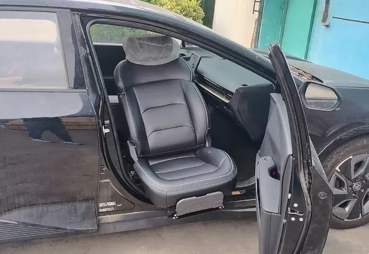 sout pro turning seat 5