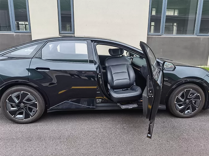 Principio di funzionamento dei seggiolini auto girevoli